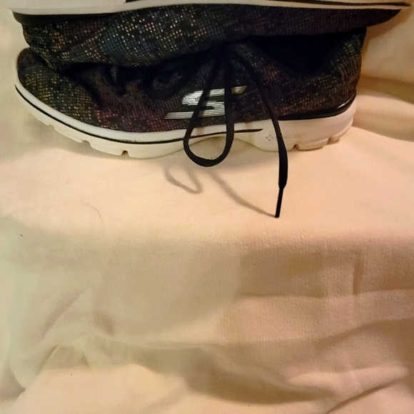 Skechers Go Walk 3 Sneakers-8 - Picture 5 of 9